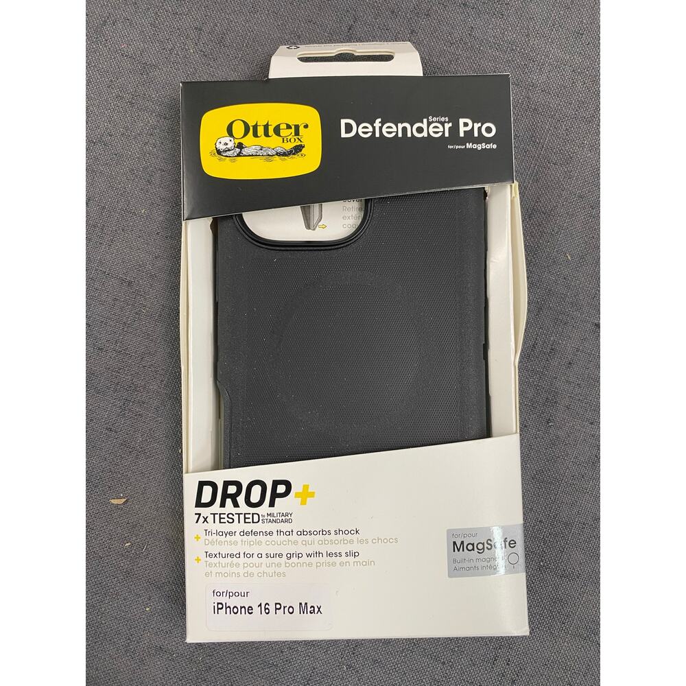 OtterBox Defender Series Pro w/ MagSafe for Apple iPhone 16 Pro Max Black